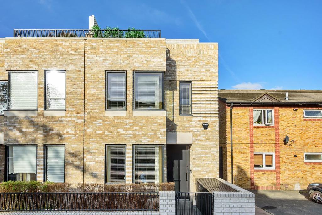 Ferris Road, East Dulwich 3 bed end of terrace house for sale £1,250,000