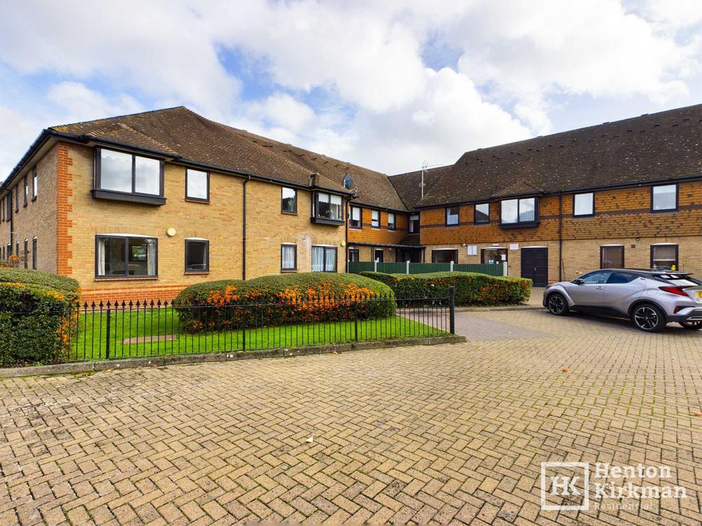 Park Lodge, Billericay 1 bed apartment for sale £155,000