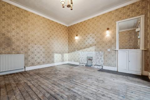 24 Kingussie Drive, Glasgow, G44 4HY