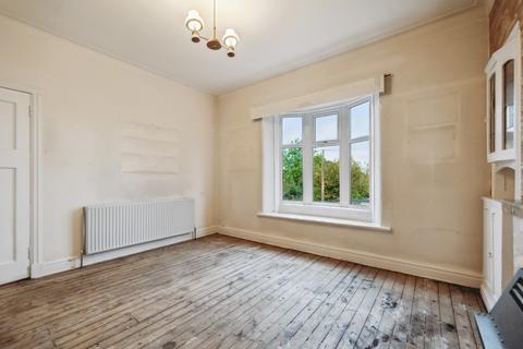 24 Kingussie Drive, Glasgow, G44 4HY