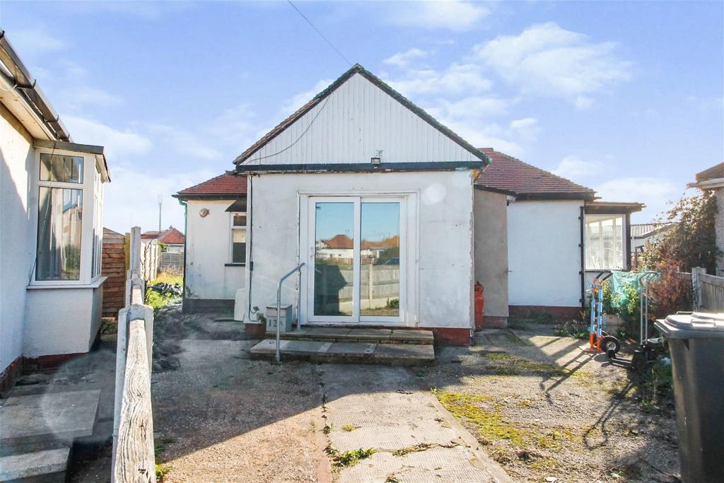 Aled Gardens, Kinmel Bay 2 bed detached bungalow for sale £79,000