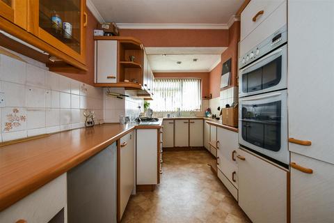 10 Beresford Close, Andover, SP10 2HN