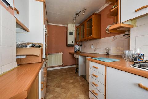 10 Beresford Close, Andover, SP10 2HN