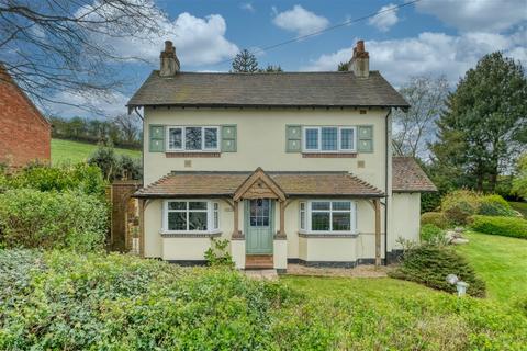 3 bedroom cottage for sale, Dark Lane, Romsley, Halesowen, B62 0PW