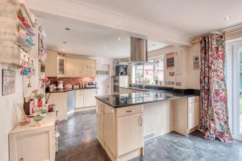 23 Oaklands Way, Birmingham, B31 5EA