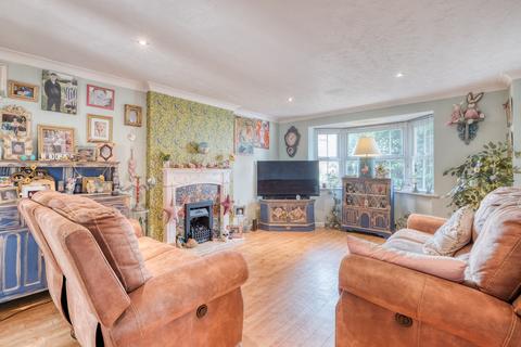 23 Oaklands Way, Birmingham, B31 5EA