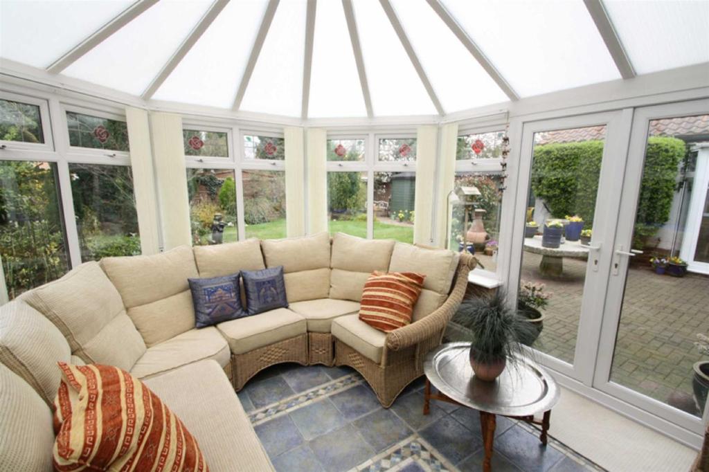 Linden Way, Boston 4 bed detached house £398,950