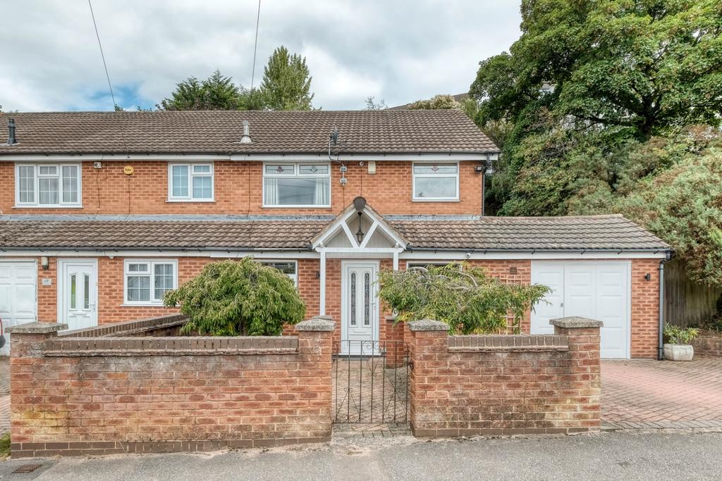 Leach Green Lane, Rednal, B45 9BJ 4 bed end of terrace house £299,950