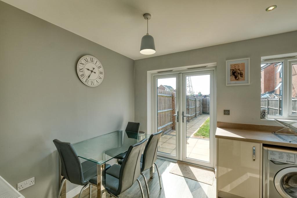 Lower Beeches Road, Northfield, Bromsgrove, B31 5JA 2 bed terraced