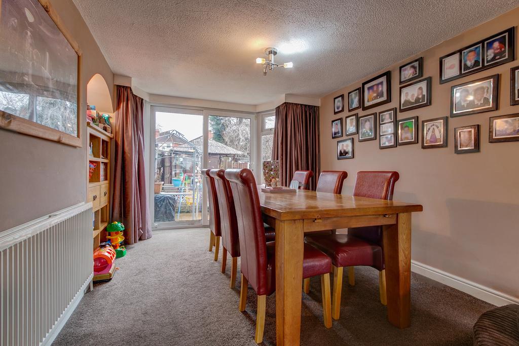 Moorpark Road, Northfield, Birmingham B31 4HD 5 bed semidetached house