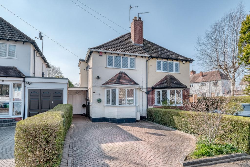 Meadowfield Road, Rubery, Birmingham, B45 9BZ 2 bed semidetached house