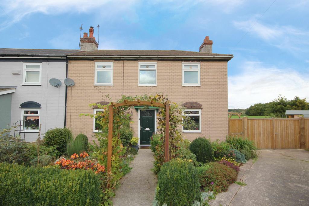 Mervyn Road, Weaverham, CW8 3 bed semidetached house £235,000