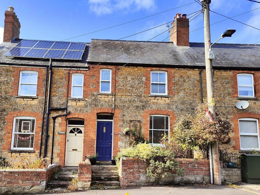 Bristol Road, Sherborne, Dorset, DT9 3 bed terraced house £325,000