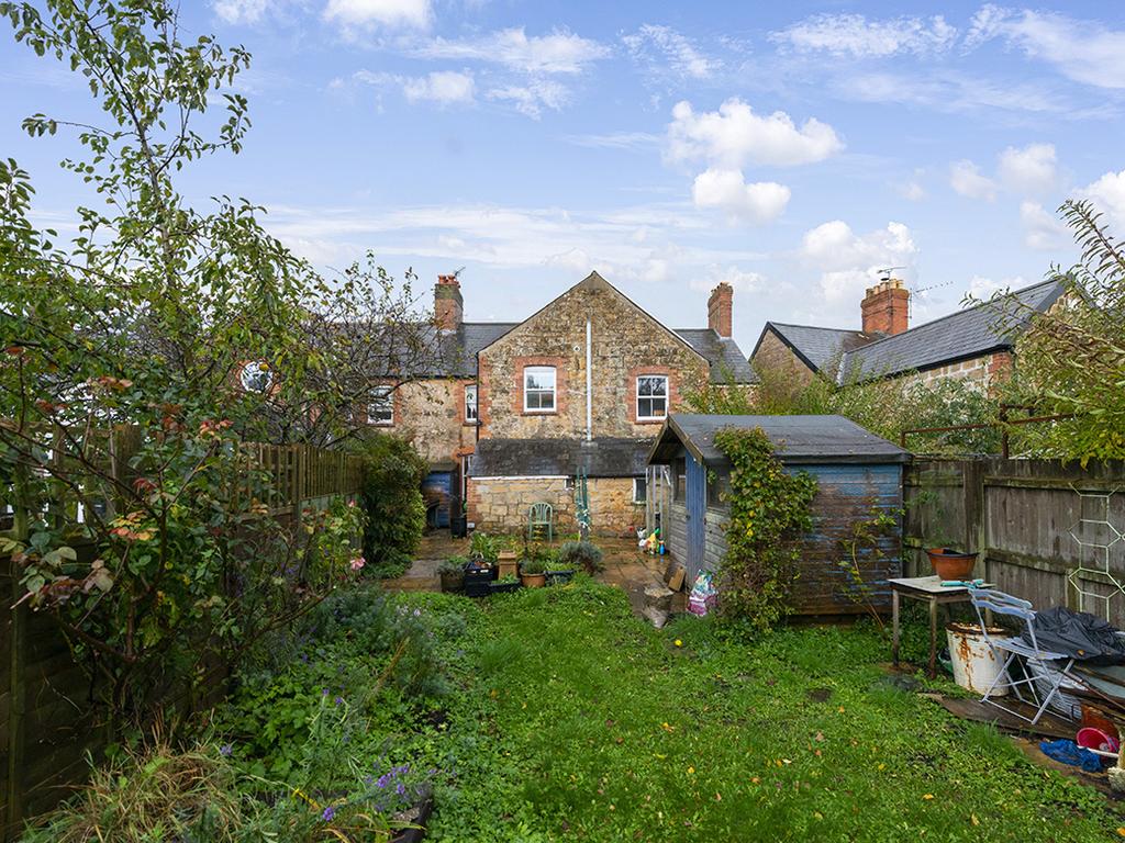 Bristol Road, Sherborne, Dorset, DT9 3 bed terraced house £325,000
