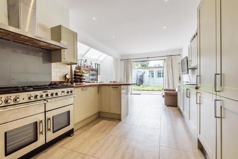 184 Mantilla Road, Balham, London, SW17 8DU