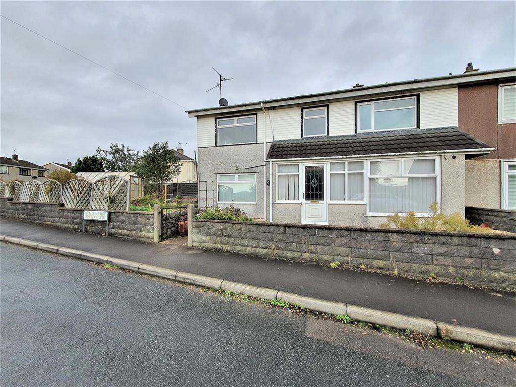 Meadow Avenue, Kenfig Hill, Bridgend 3 bed semidetached house £165,000