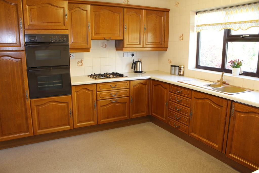 Fitted  Kitchen