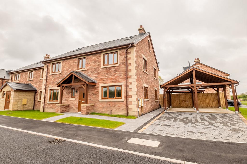 4 The Chaltons, Freckleton... 5 bed semidetached house for sale £400,000