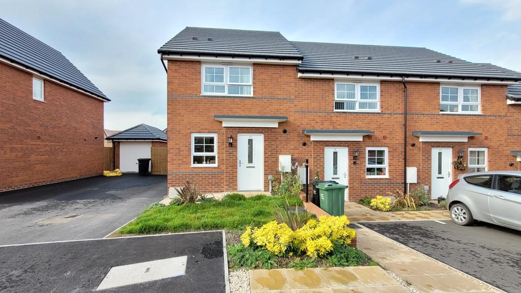 Kipling Road, Ledbury, HR8 2 bed end of terrace house £58,750