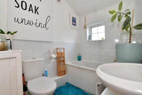 22 Upper Luton Road, Chatham, ME5 7BG
