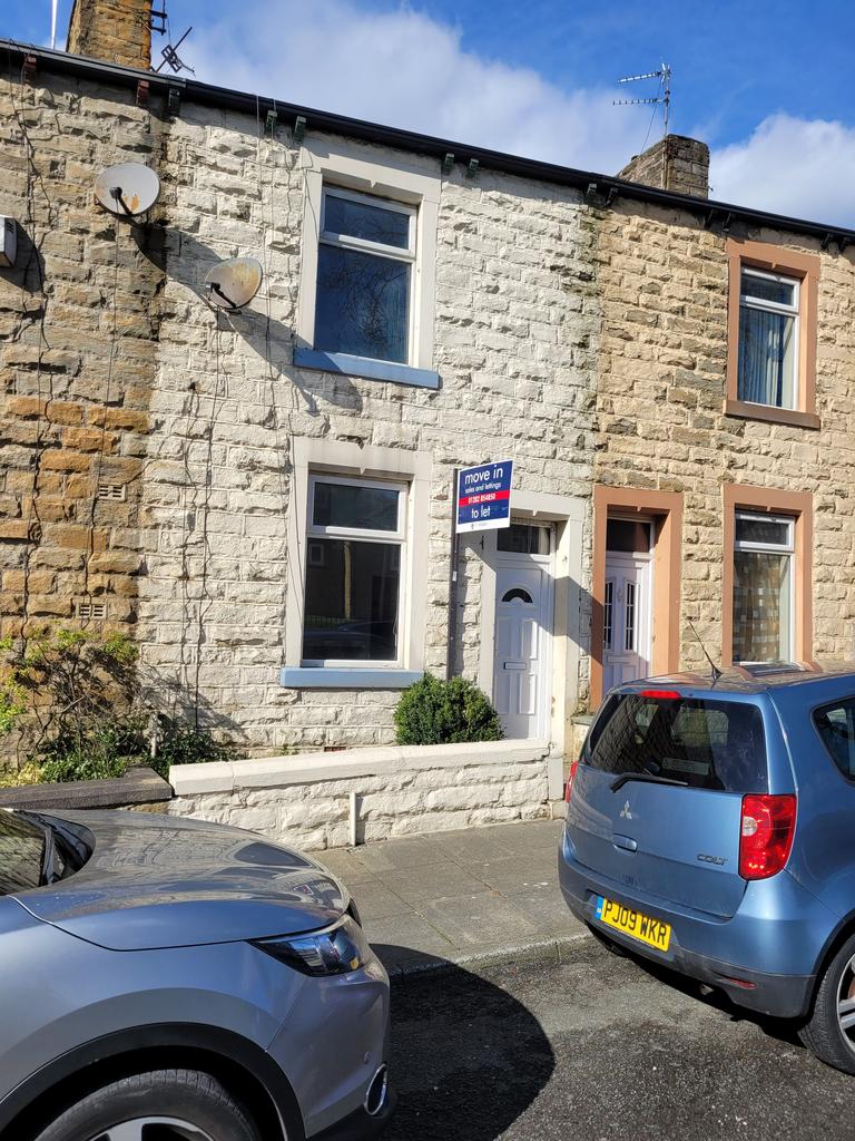 Wordsworth Street, Burnley BB12 2 bed terraced house to rent £460 pcm