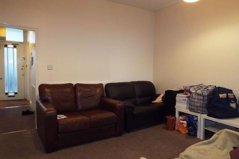 5 bedroom terraced house to rent, Rookery Road, Selly Oak, Birmingham, B29 7DQ