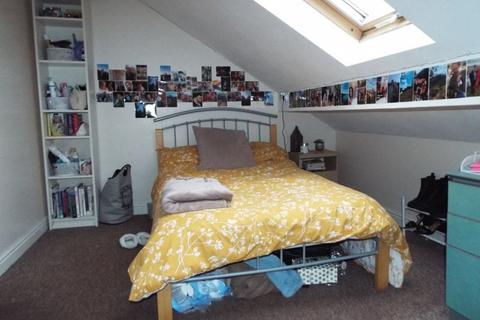 5 bedroom terraced house to rent, Rookery Road, Selly Oak, Birmingham, B29 7DQ