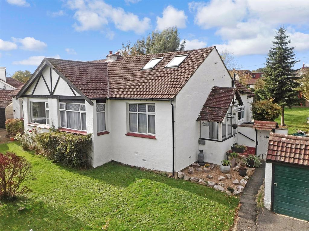 Highfields Road, Edenbridge, Kent 4 bed semidetached bungalow for sale