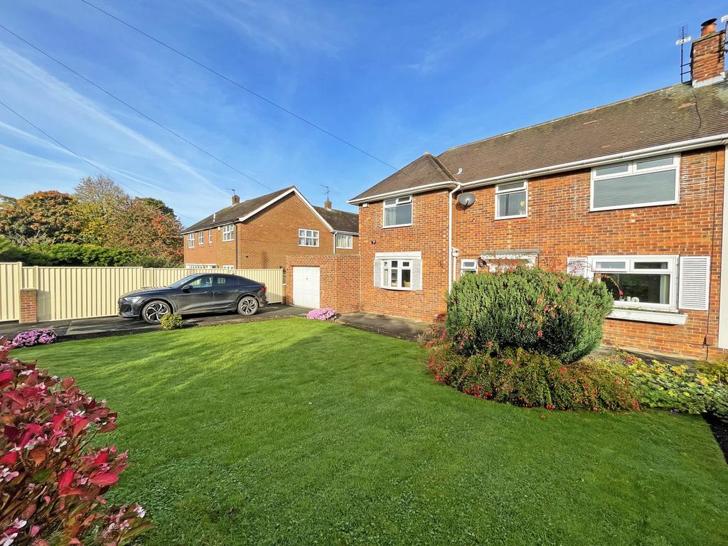 Carisbrooke Road, Hartlepool, TS26 3 bed semidetached house £310,000