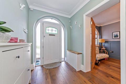 70 Wardown Crescent, Luton, LU2 7JT