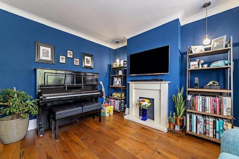 70 Wardown Crescent, Luton, LU2 7JT