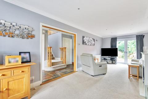 13a Oakdene Avenue, Chislehurst, BR7 6DY