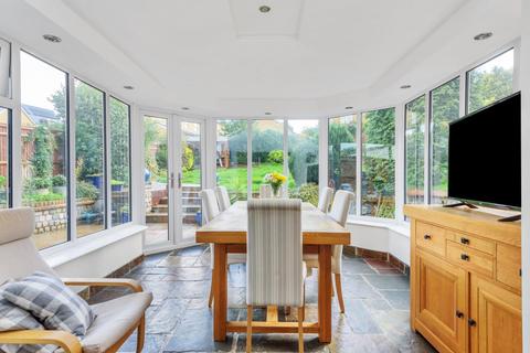 13a Oakdene Avenue, Chislehurst, BR7 6DY