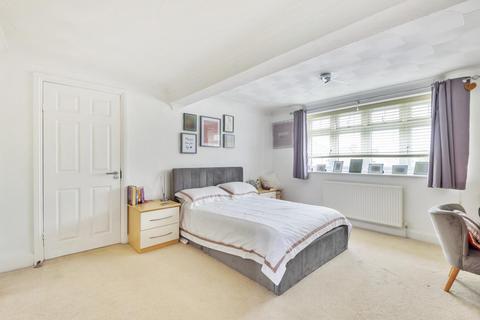 13a Oakdene Avenue, Chislehurst, BR7 6DY