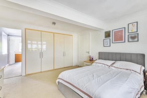 13a Oakdene Avenue, Chislehurst, BR7 6DY