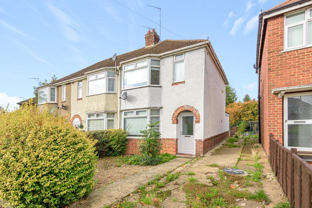 Ruscote Avenue, Banbury, OX16 3 bed semidetached house £1,350 pcm (£