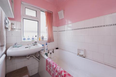 16 Walsingham Gardens, Epsom, KT19 0LU