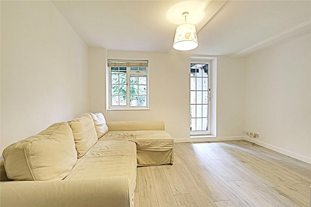 Heath House, 31 Milton Road, Ickenham, UB10 1 bed apartment £1,100