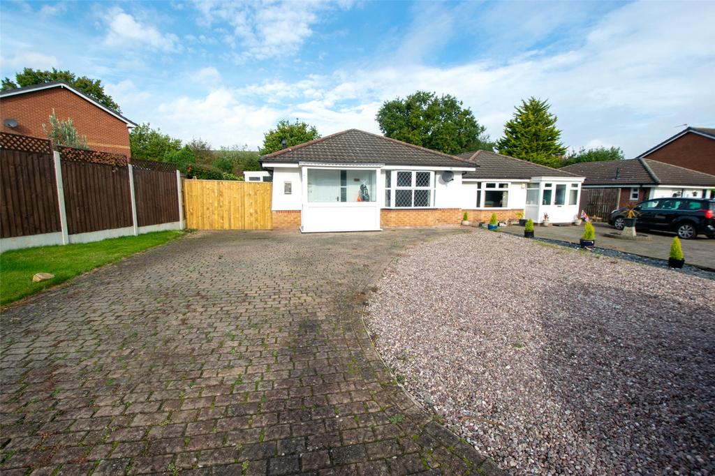 Beeston Close, Middlewich 3 bed bungalow for sale £239,950