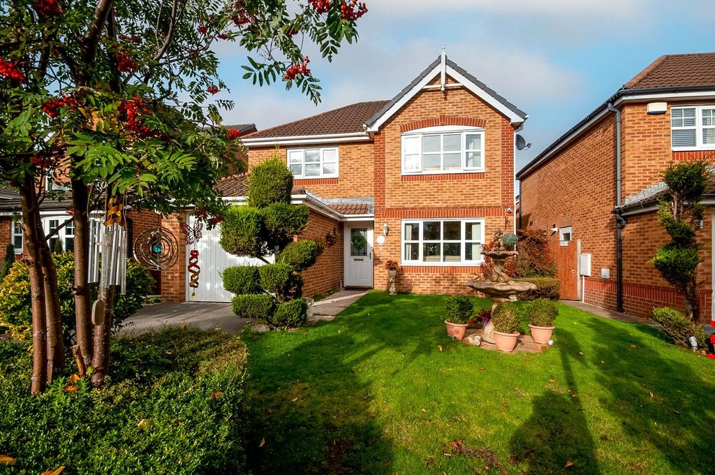 Rixtonleys Drive, Irlam, Manchester, M44 4 bed detached house for sale