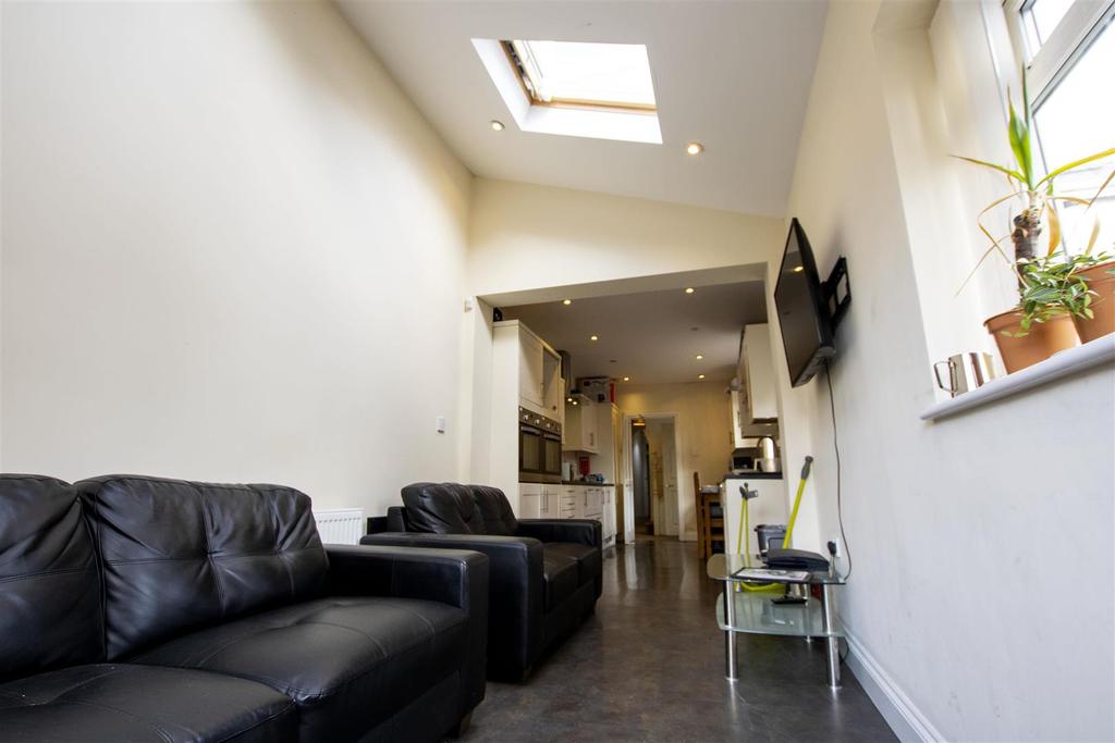 Church Road, Northfield, Birmingham 1 bed house £550 pcm (£127 pw)