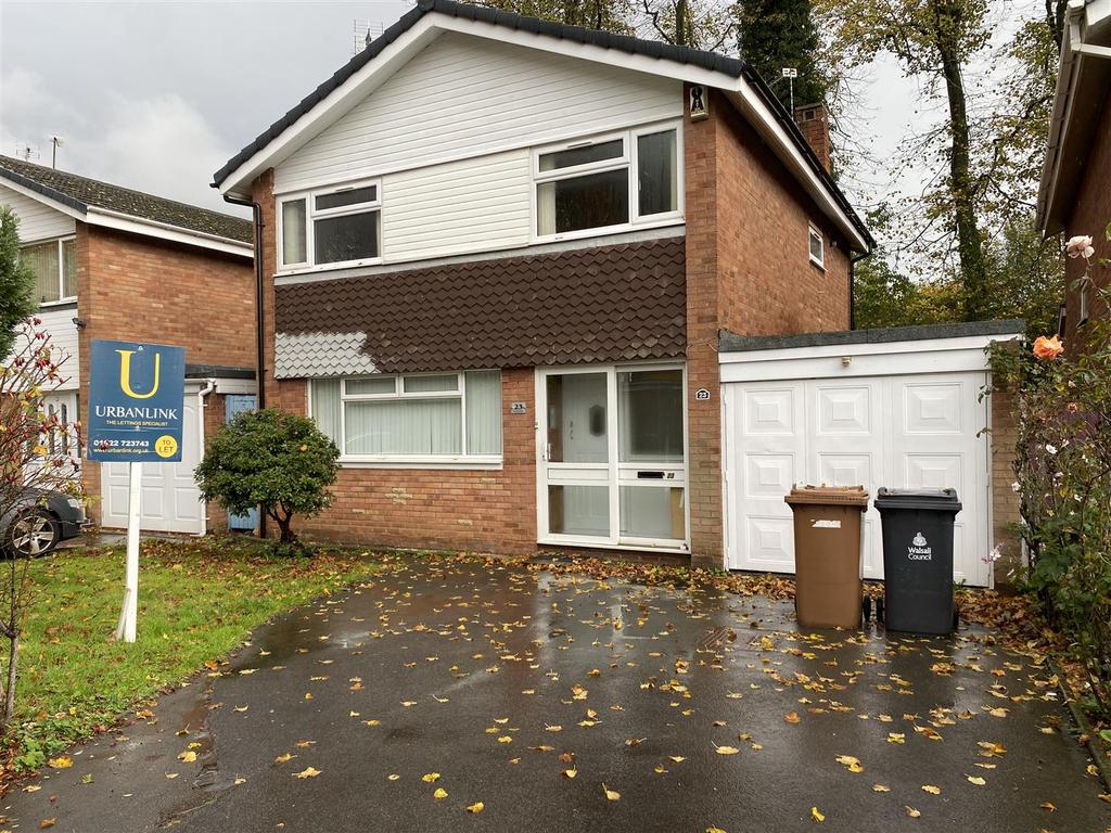 Mandeville Gardens, Walsall 4 bed house £1,150 pcm (£265 pw)