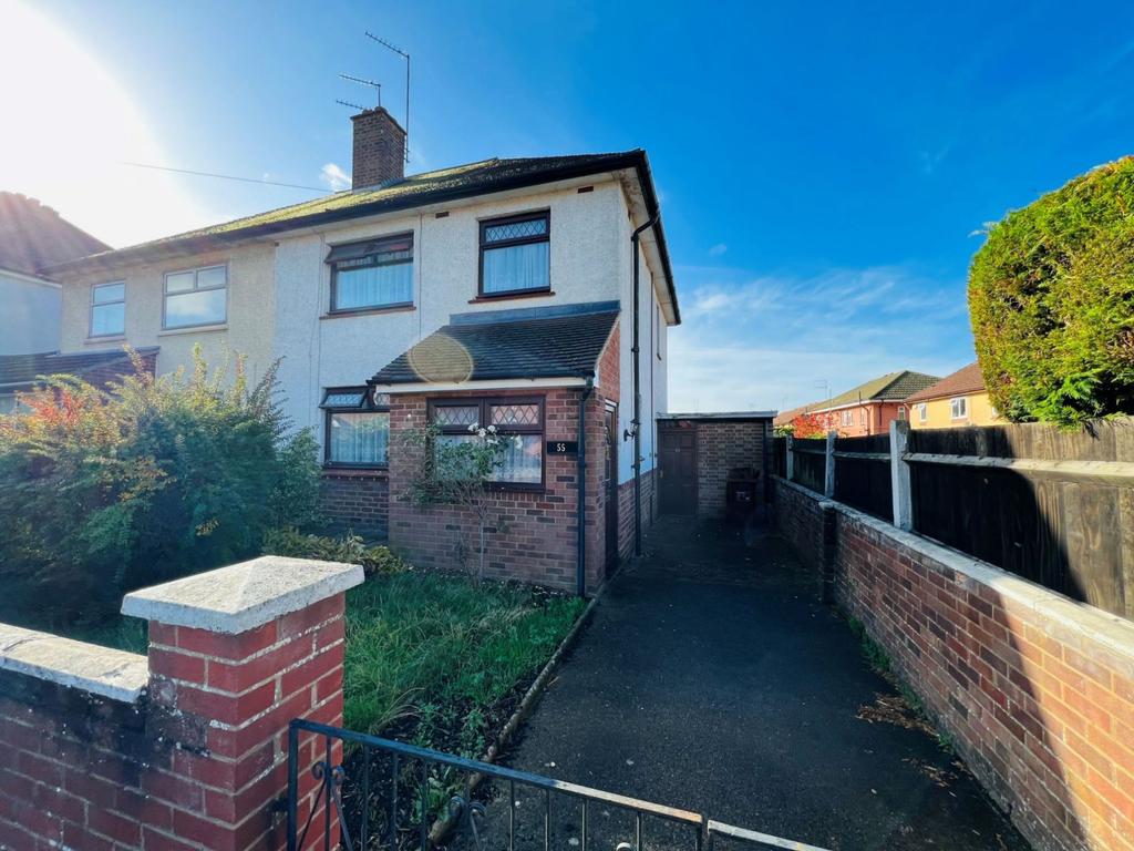 Whiteland Road, The Headlands, Northampton NN3 2QG 3 bed semidetached