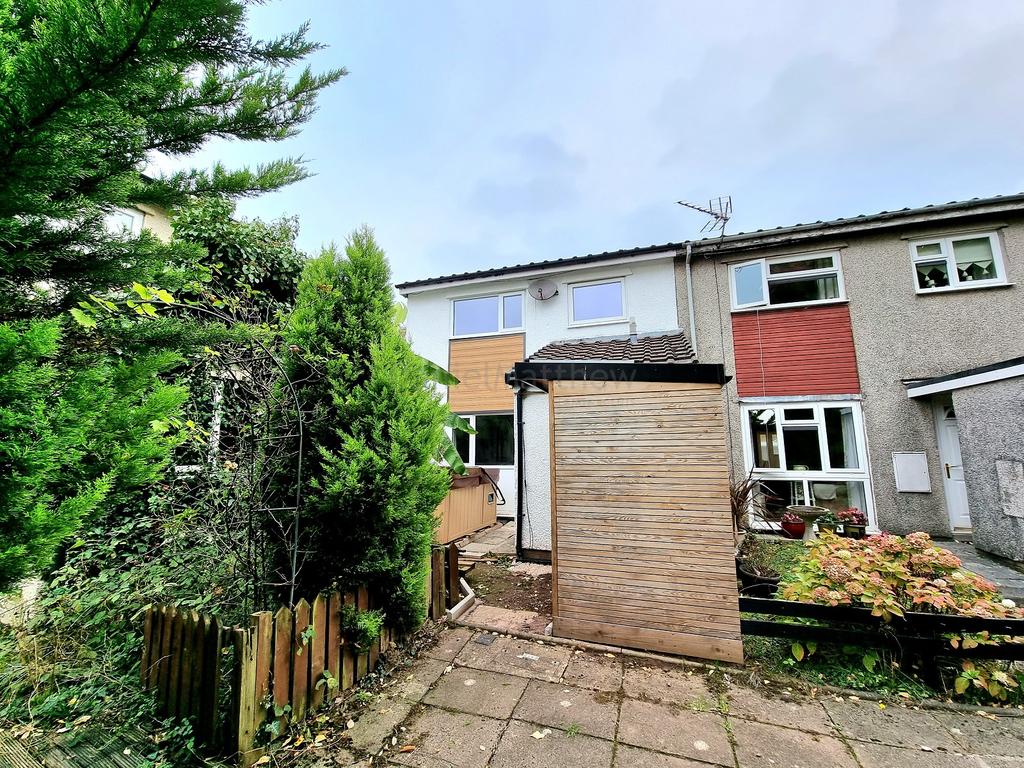 Pant Glas, Cardiff. CF23 7EU 3 bed end of terrace house £1,100 pcm (£