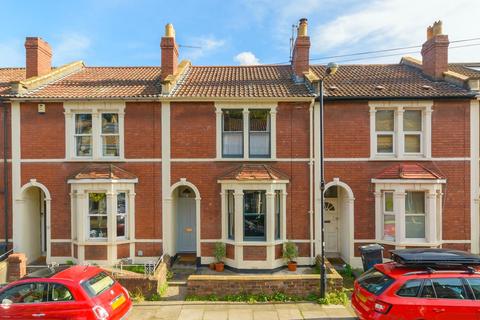 48 Rosebery Avenue, Bristol, BS2 9TN