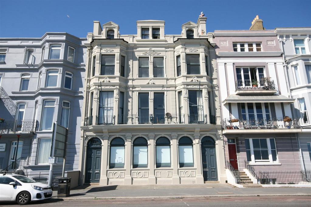 Grand Parade, St. LeonardsonSea 3 bed flat £350,000
