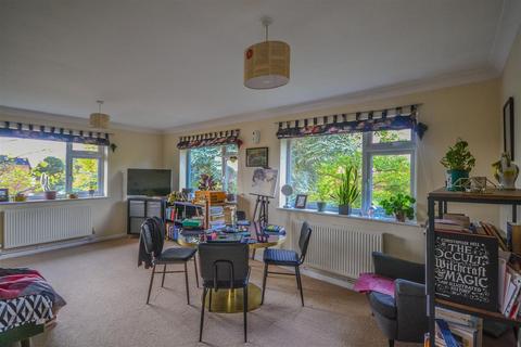 15, Carlton Court Eastbury Road, Watford, WD19 4QA