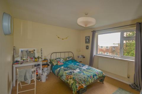 15, Carlton Court Eastbury Road, Watford, WD19 4QA