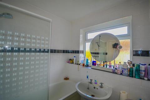 15, Carlton Court Eastbury Road, Watford, WD19 4QA