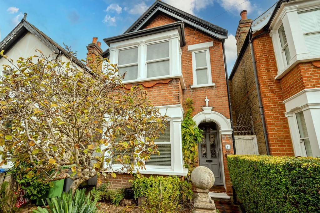 Chatham Road, Kingston, Kingston upon... 4 bed detached house £975,000